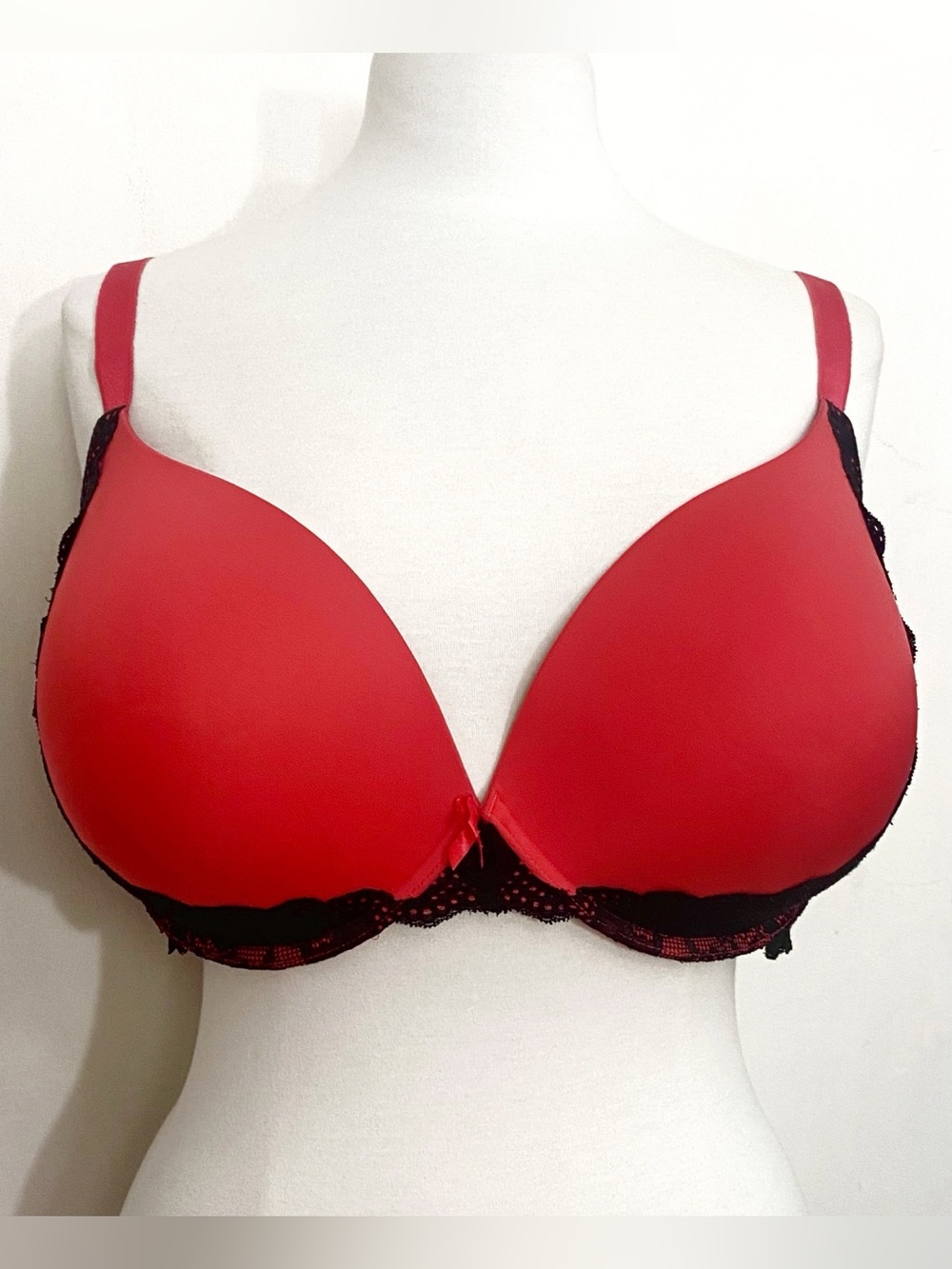 torrid Red Push-Up Underwire Bra with Black Lace Trim 46DD